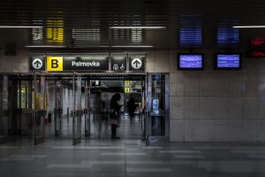 Nový design informačních a navigačních panelů v metru. Foto: ROPID