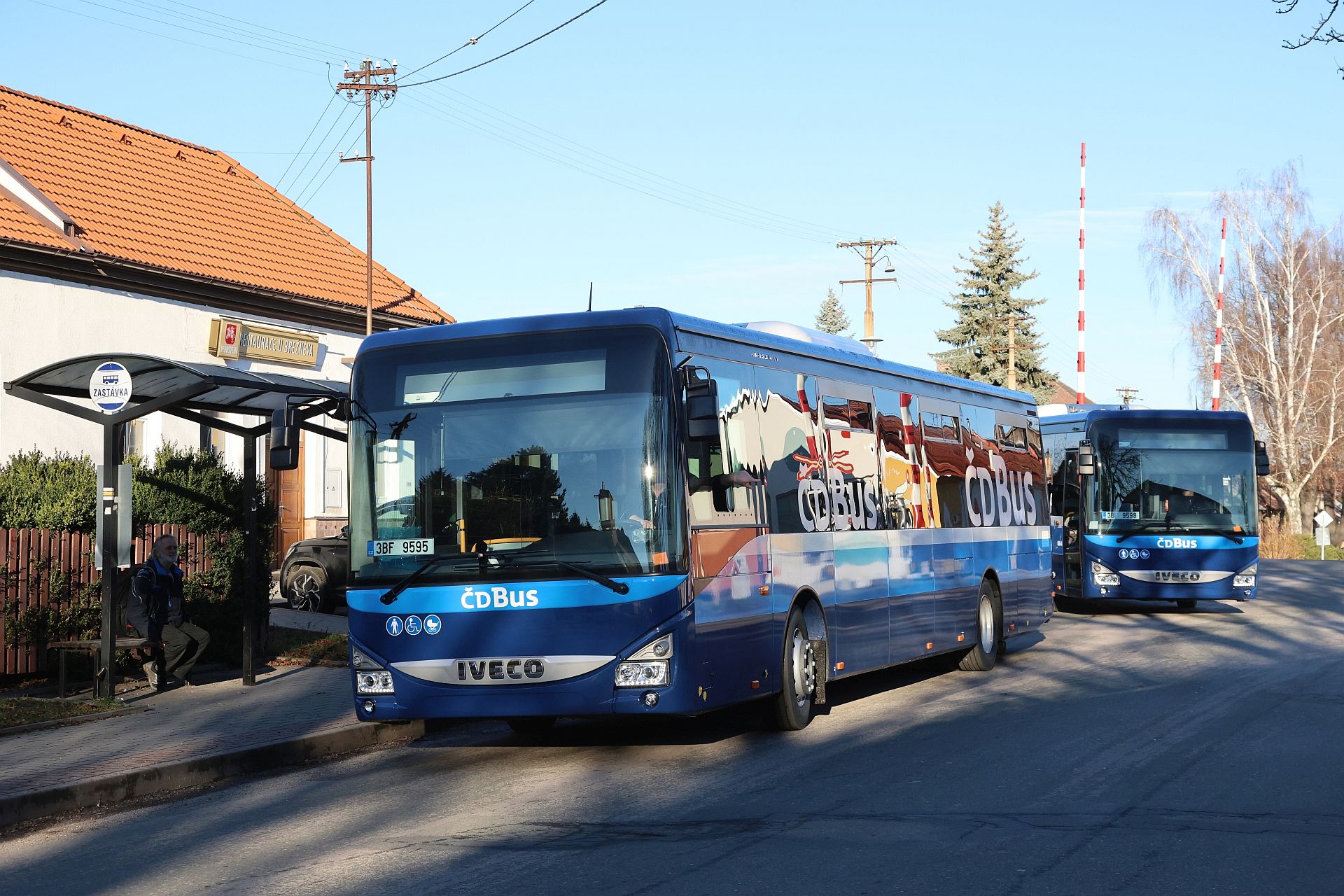 Autobus Iveco Crossway LE v barvách společnosti ČD Bus. Pramen: ČD Bus