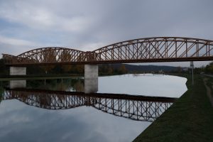 Vizualizace přesunu konstrukce Výtoňského mostu do nové lokality. Zdroj: SŽ