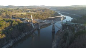 Oblouk mostu přes Orlík je hotov (prosinec 2023). Pramen: Metrostav