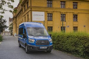 Bezbariérové mikrobusy v Praze. Foto: Ropid