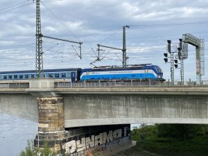 Souprava Českých drah jako EC Berliner přijíždí do stanice Dresden-Neustadt. Foto: Jan Sůra / Zdopravy.cz