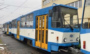 Příprava transportu tramvají z Ostravy na Ukrajinu. Foto: DPO