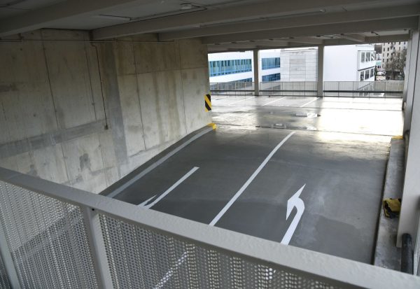 Budova nového parkovacího domu u krajského úřadu v Liberci. Foto: Liberecký kraj