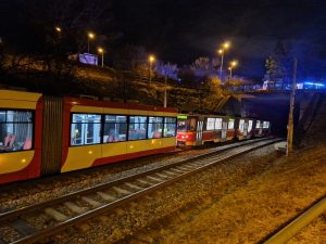 Srážka tramvají v zastávce Krematorium v Brně. Foto: ZZS JMK