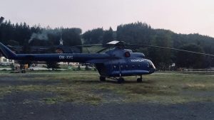 Vrtulník Mi-8 letecké společnosti Tech-Mont Helicopter Company na Bílé v Beskydech.Zdroj: SKI areál Bílá