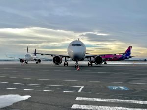 Wizz Air zaparkoval několik svých Airbusů A321neo v Ostravě. Foto: Zdopravy.cz / Vojtěch Očadlý
