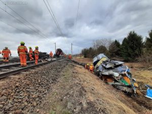 Likvidace nehody na přejezdu u Dolní Lutyně. Foto: Správa železnic