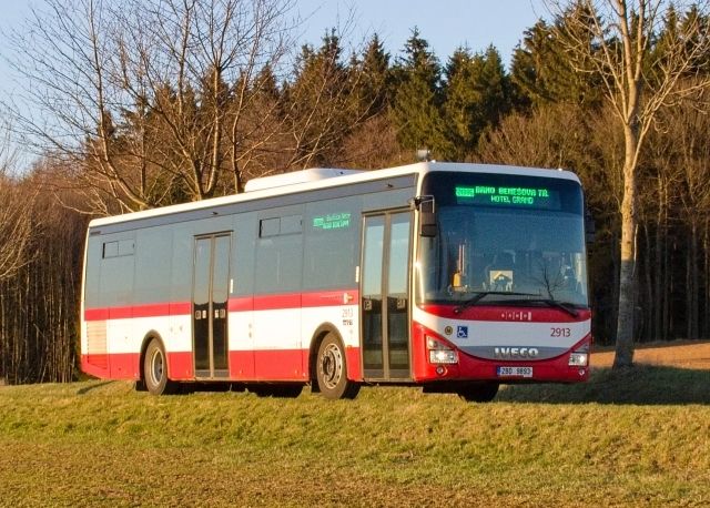 Autobus Iveco Crossway v barvách DPMB. Foto: DPMB