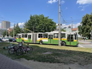 Trolejbus Škoda 15TrM v teheránských barvách, České Budějovice. Autor: Zdopravy.cz/Jan Šindelář