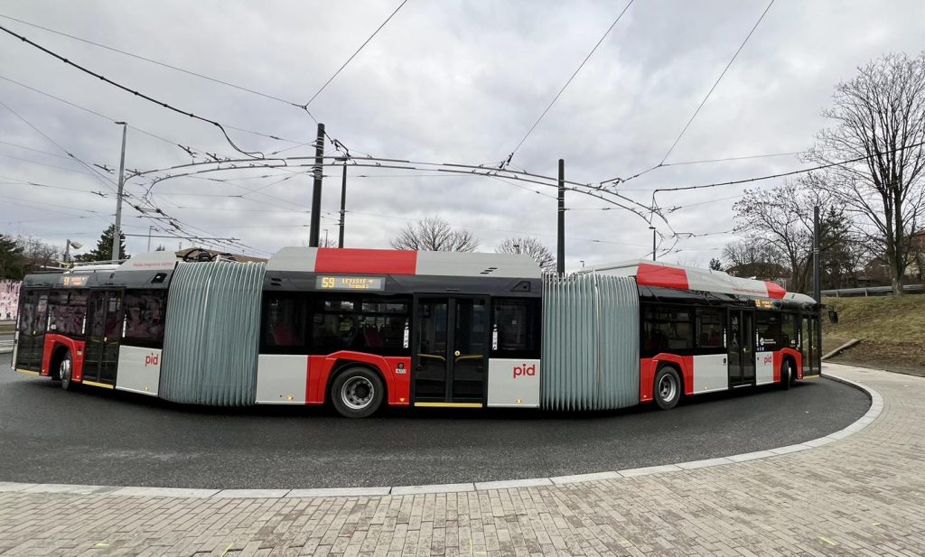 Testovací jízda trolejbusu Škoda Solaris 24m z Nádraží Veleslavín na Letiště Václava Havla. Foto: Dominika Brabcová / DPP