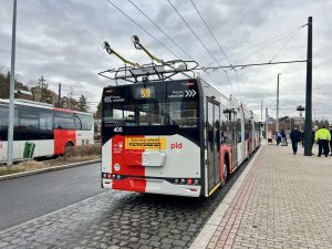 Testovací jízda trolejbusu Škoda Solaris 24m z Nádraží Veleslavín na Letiště Václava Havla. Foto: Dominika Brabcová / DPP