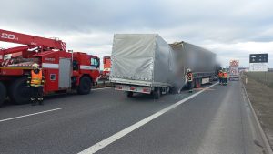 Nehoda na 1. km D8. Foto: Policie ČR