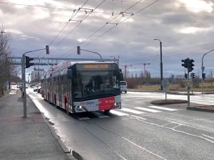 Testovací jízdy trolejbusu Škoda Solaris 24m na pražské letiště. Foto: Zdopravy.cz