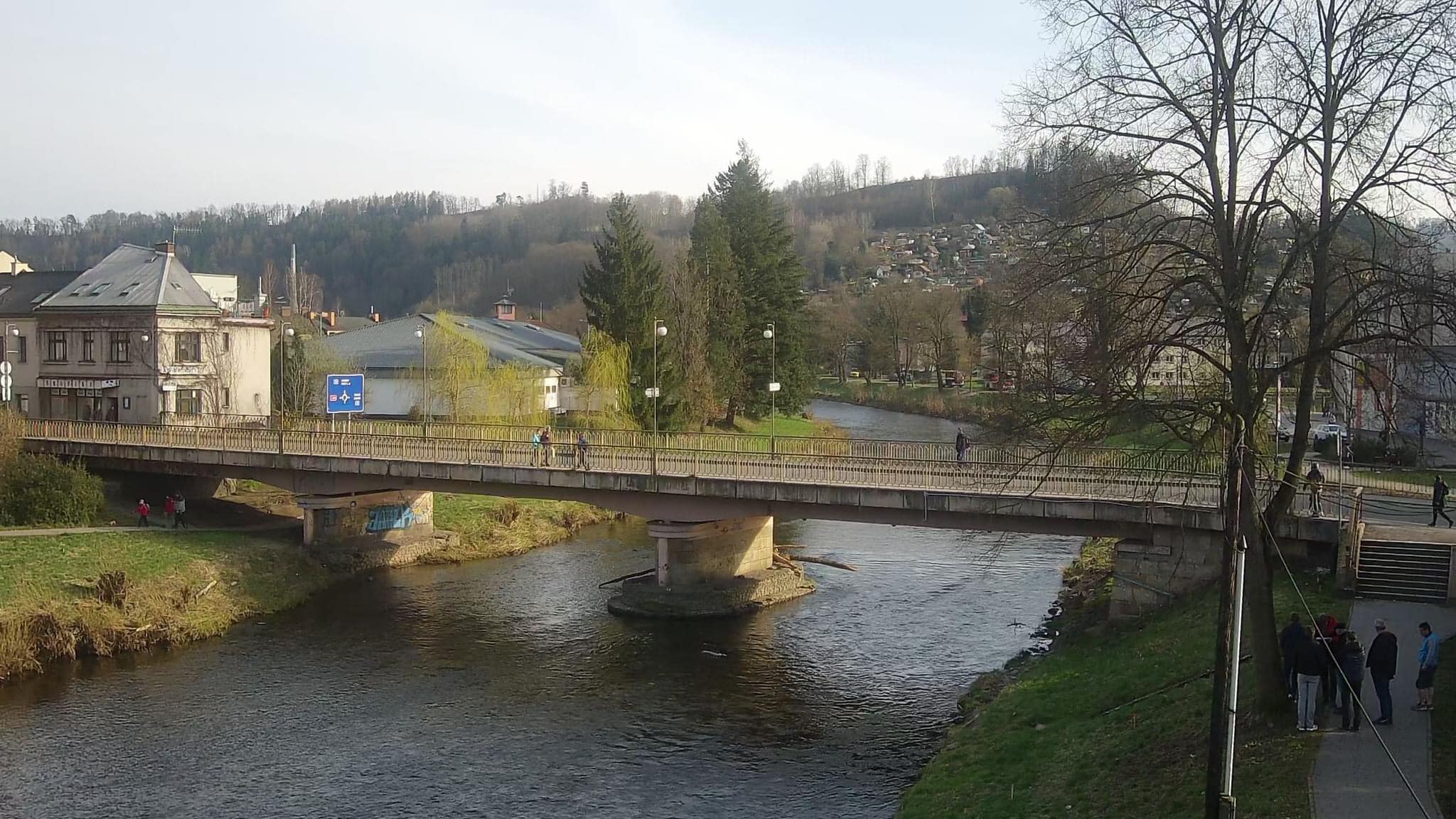 Most přes Jizeru v Semilech. Foto: Facebook.com / Lena Mlejnková