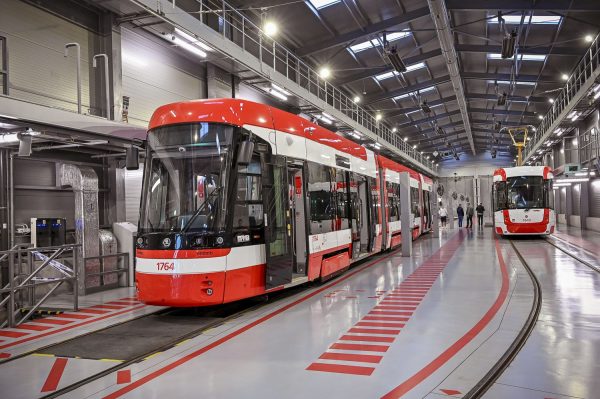 Tramvaj Škoda ForCity Smart 45T v Brně. Pramen: DPMB