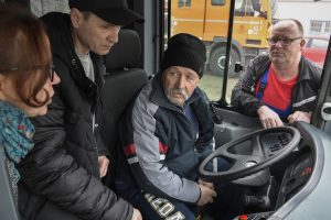 Pět autobusů SOR darovaných z Prahy do měst Mykolajiv a Buča. Foto: DPP