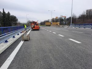 Dokončovací práce na mostech silnice I/56 ve Frýdku-Místku.
Foto: ŘSD Moravskoslezský kraj