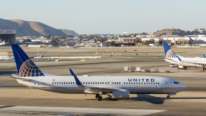 Boeing 737-800 společnosti United Airlines v San Franciscu. Foto: Raimond Spekking / CC BY-SA 4.0 (via Wikimedia Commons)