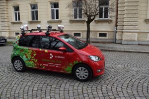 Auto, které kontroluje, zda lidé v Olomouci platí za parkování. Foto: MP Olomouc