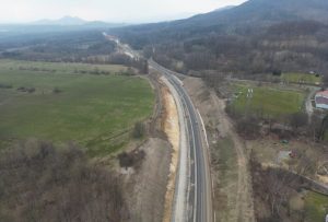 Rozšiřování silnice I/9 mezi Svorem a Novým Borem. Foto: ŘSD