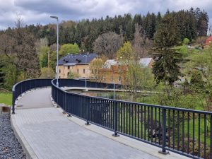 Komlikovaná lávka most v zastávce Nový svět. Foto: Zdopravy.cz, Jan Nevyhoštěný