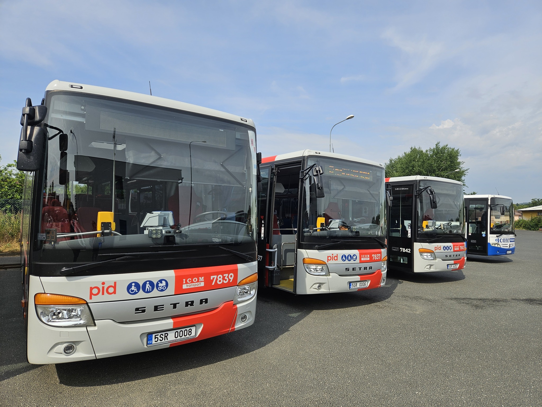 Autobusy Setra 415 ČSAD Slaný. Foto: ICOM Transport