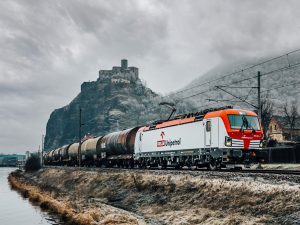 Lokomotiva Siemens Vectron MS společnosti Unipetrol Doprava (leden 2021). Pramen: Unipetrol