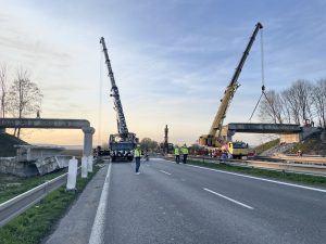 Demolice starého mostu na D35 u Olomouce.
Zdroj: Zdopravy.cz