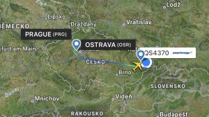 Záznam trasy letu Sparty do Mošnova na zápas s Třincem.Zdroj: Flightradar24.com