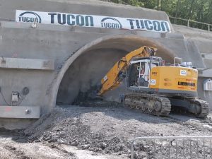 Začátek ražby tunelu Okruhliak na severním obchvatu Prešova. Zdroj: Ministerstvo dopravy SR