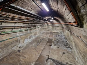 Podzemí stanice Florenc je protkáno tunely a průchody. Foto: Zdopravy.cz / Jan Nevyhoštěný