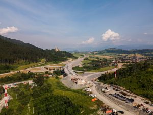 Výstavba slovenské dálnice D1 v úseku Hubová - Ivachnová.
Foto: Národná diaľničná spoločnosť / léto 2023