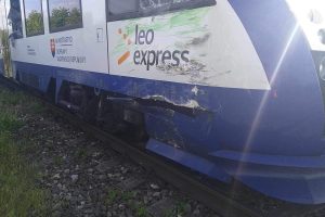 Poškozená jednotka společnosti Leo Express. Zdroj: Obmedzenia prevádzky na tratiach ŽSR