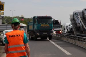 Demolice protihlukové stěny na dálnici D5 u Drahelčic a Rudné. Foto: Švestka