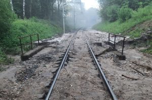 Zaplavená trať u Chocně. Foto: Správa železnic