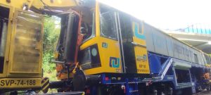 Srážka drážních pracovních strojů u Holubic na trati Brno - Přerov. Foto: Drážní inspekce