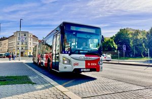 První dodané autobusy Iveco Urbanway Hybrid 18M v Praze. Foto: DPP – Dominika Brabcová Györiová