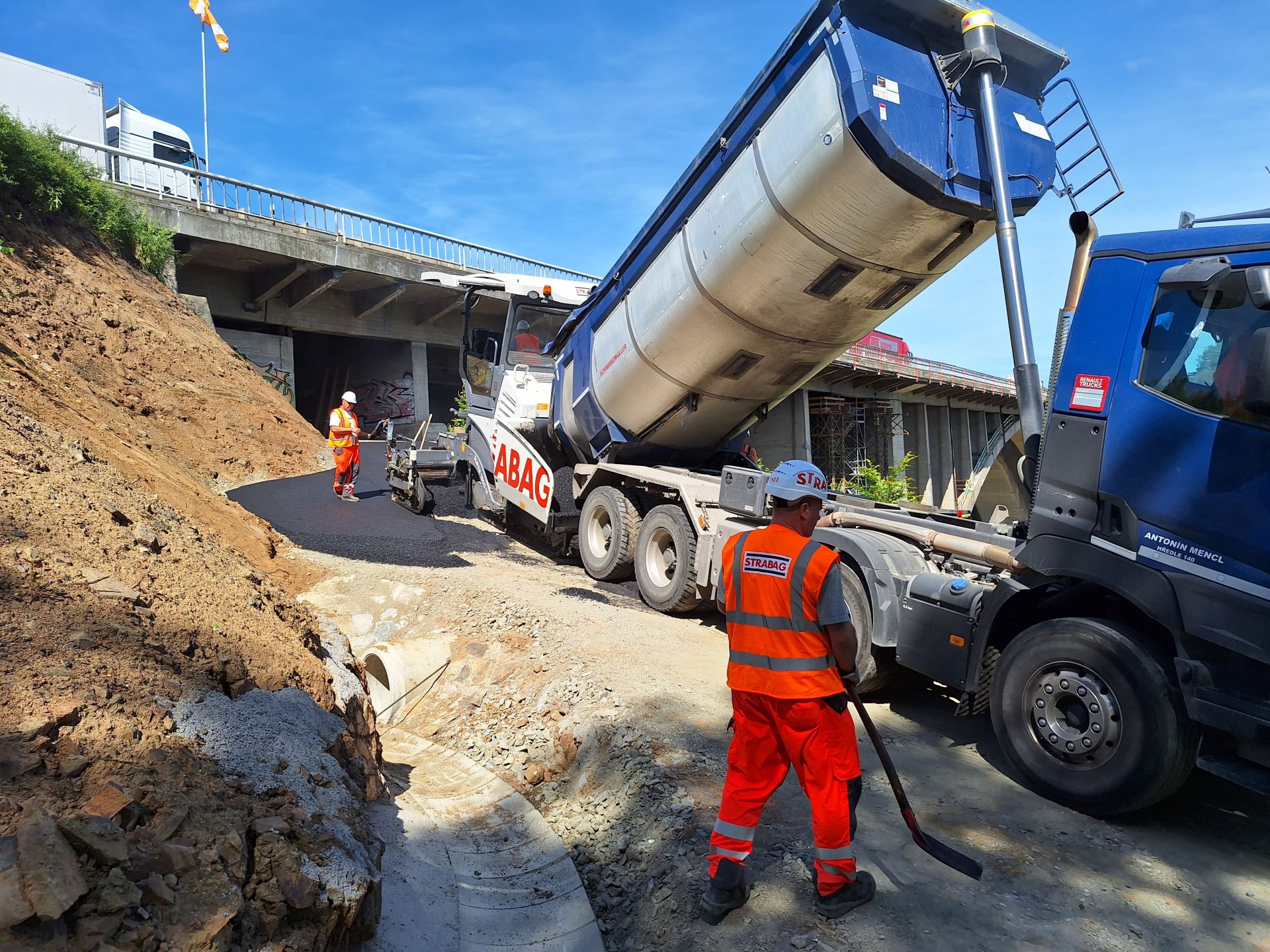 Přípravné práce pod mostem Šmejkalka (červen 2024). Pramen: ŘSD
