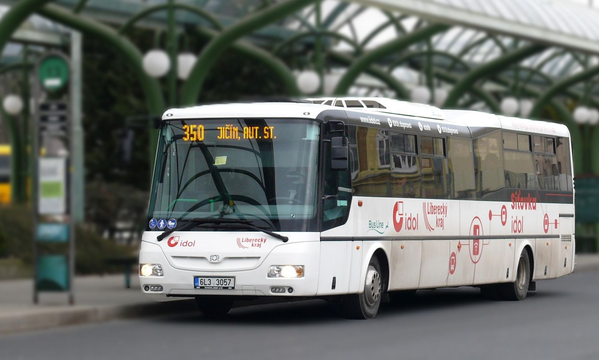 Autobus SOR v Liberci na autobusovém nádraží. Foto: IDOL