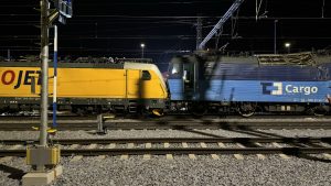 Srážka vlaku RegioJetu s nákladním vlakem ČD Cargo. Foto: Jiří Sejkora / x.com