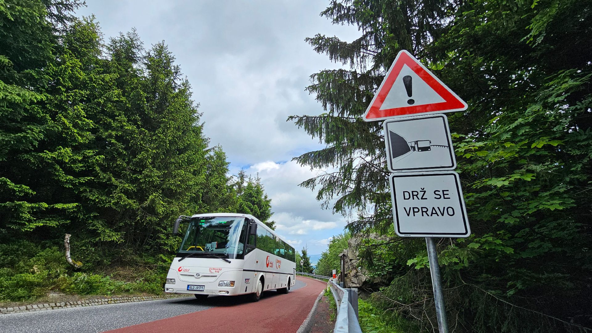 Autobus na nové lince k Ještědu. Foto: Liberecký kraj