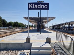 Nově otevírané nástupiště ve stanici Kladno. Foto: Zdopravy.cz / Jan Nevyhoštěný