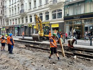 Rekonstrukce tramvajové trati ve Vodičkově ulici. Foto: DPP