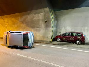 Simulovaná dopravní nehoda v Klimkovickém tunelu.
Foto: Zdopravy.cz / Vojtěch Očadlý