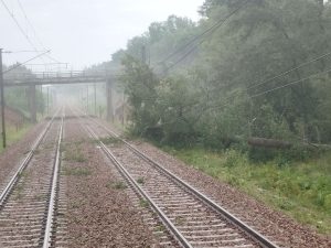 Následky bouře Yvonne na vysokorychlostní trati Paříž - Lyon. Foto: SNCF