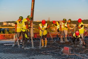 Poslední betonáž střechy nádraží Praha-Bubny. Foto: Metrostav