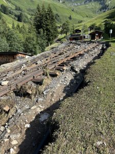 Poškozená trať Brienz-Rothorn-Bahn. Foto: BRB