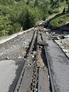 Poškozená trať Brienz-Rothorn-Bahn. Foto: BRB