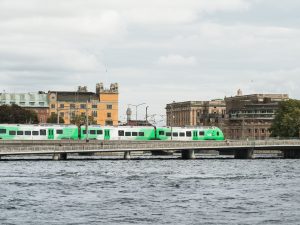 Jednotka Stadler FLIRT v barvách VR ve Stockholmu. Foto: VR